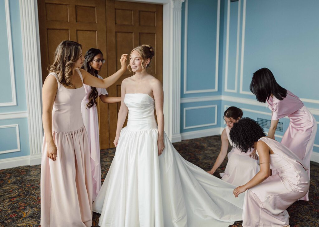 bridesmaids at Hotel Syracuse wedding 